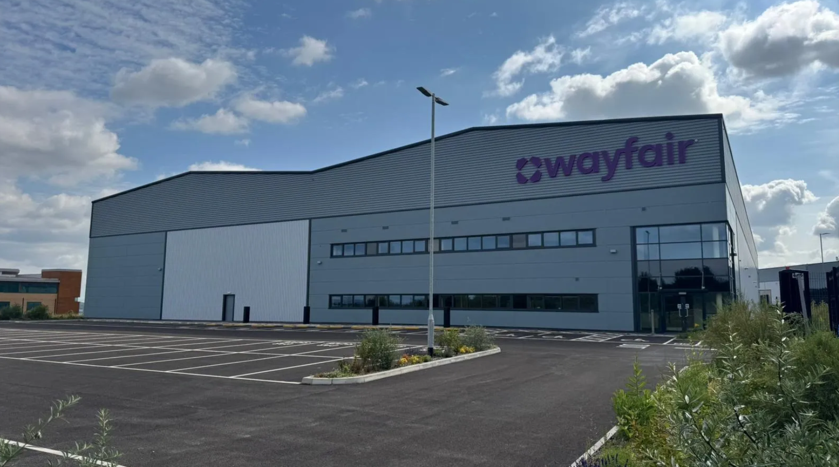 Wayfair industrial facility by CNG